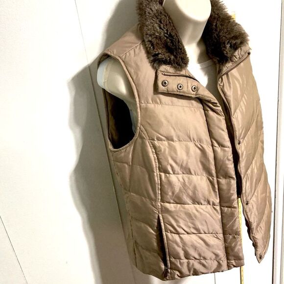 EDDIE BAUER Goose Down Tan Gilet Puffer Tan Beige Vest Womens Medium - Picture 4 of 16